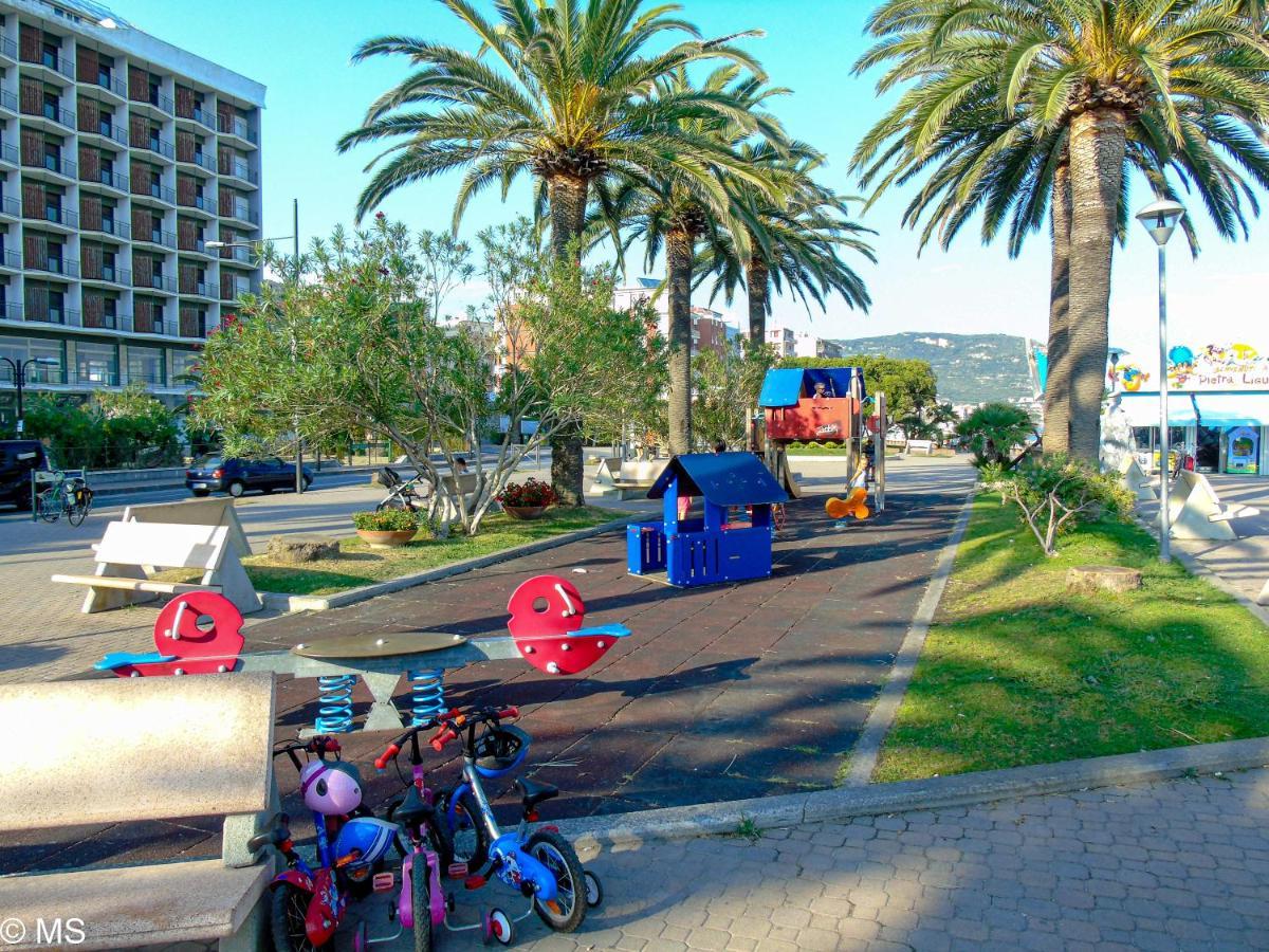 Pietra Home, Posto Auto, Ac ,Wifi, 150Mt Dal Mare Pietra Ligure Eksteriør billede